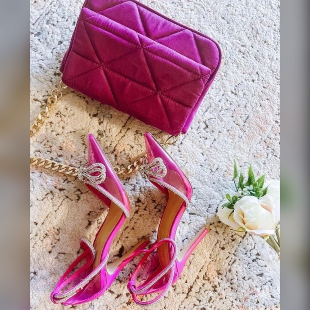 💕 Valentine Hot Fuchsia Diamond Embellished Pumps - Picture 4 of 11